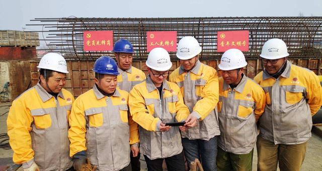 招聘|中铁工程局面向社会招聘，实习期薪资10万起，不设笔试本科可报