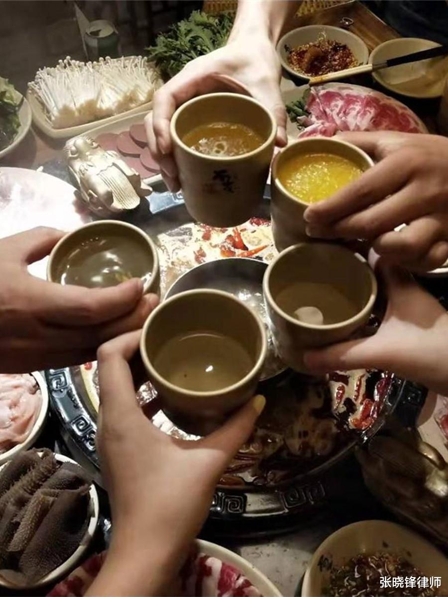 案例:男子酒后向好友炫耀妻子忠贞,对方拿出妻子出轨照片酿悲剧