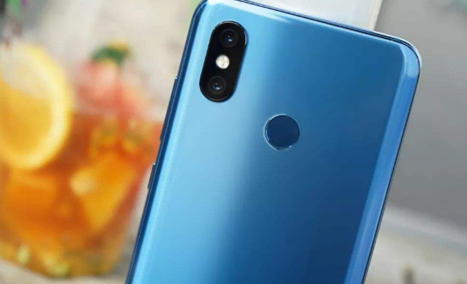 电池|小米8用了快4年了,偶尔会有些卡顿,换过800多的一块屏