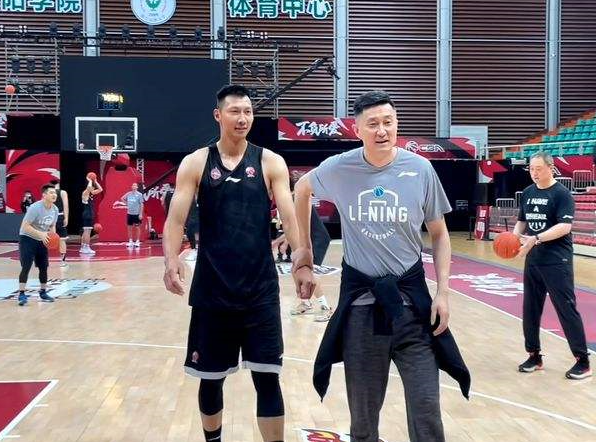 广东男篮|广东男篮做出明智决定，揭幕战迎爆发，汤杰背负重任，力争8胜