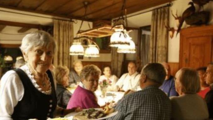 国籍|一个“缺”孩子的发达国家：生一个孩子发60万奖金，定居还赠国籍