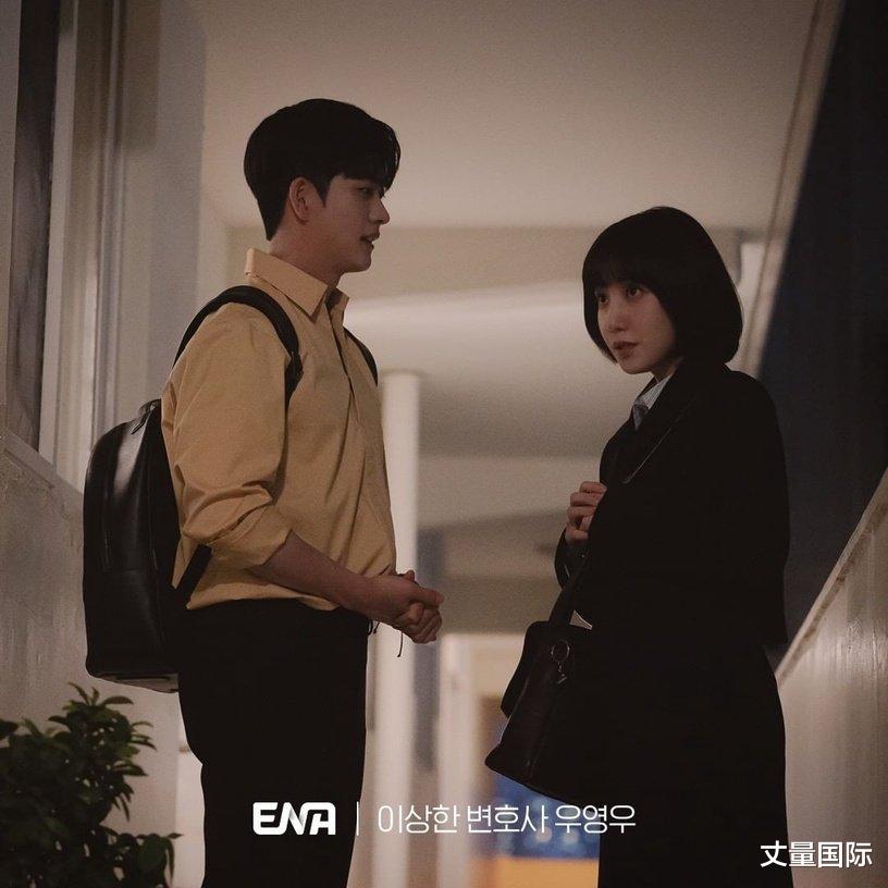 非常律师禹英禑|《非常律师禹英禑》案件隐藏意义解析!「朴树」生长环境藏有深意