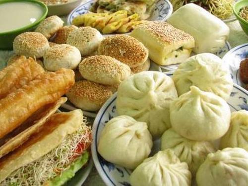 饮食|牛奶加燕麦,是完美的早餐吃法?夏日的早餐里,不要错过这些食物