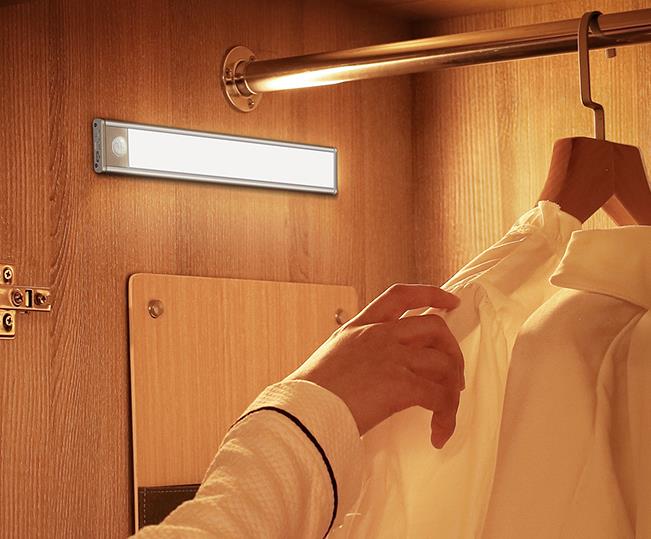 越来越多人装“无线灯”!充电4次用一年,自动感应却才9元成本,真香