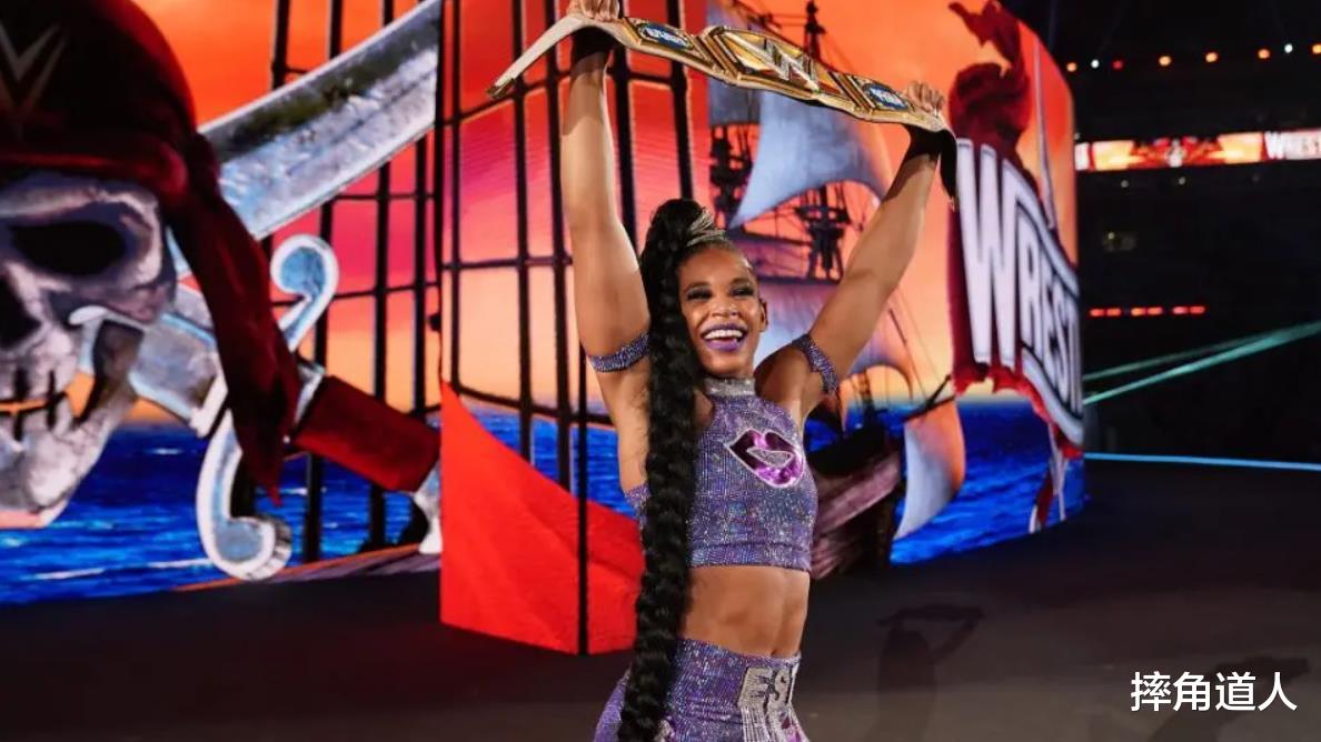 wwe|大布竟在铁笼密室赛中擅自脱离剧本？辫子姐解锁WWE罕见成就！
