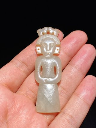 和田玉籽料|汉 和田玉籽料 白玉 游丝毛雕 人形珮 玉人 挂件 把件