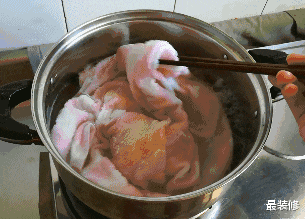 毛巾三个月不换比马桶还脏？教你正确清洁方式，毛巾柔软又舒服！