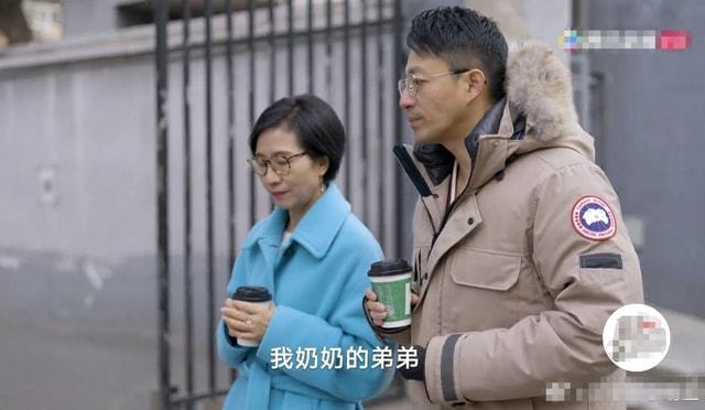 汪小菲|张颖颖现身寺庙祈福，与汪小菲隔空穿情侣装秀恩爱，被指认后秒删