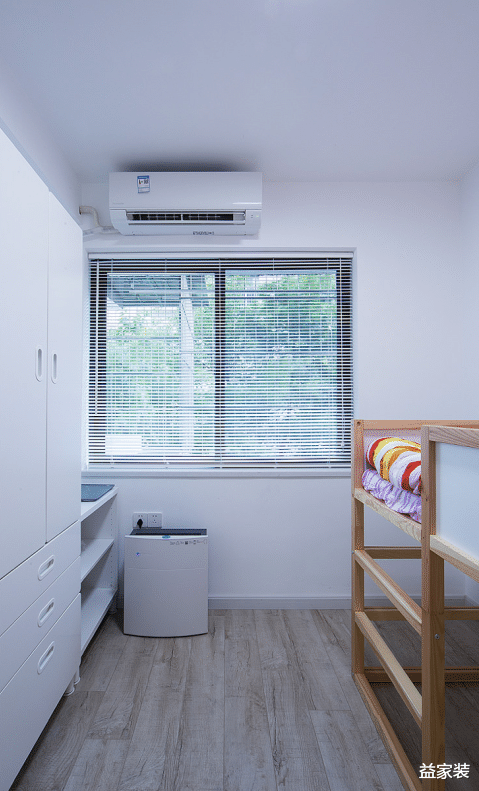 客厅没有电视没有背景墙,却非常的大气,这个装修太有远见了!