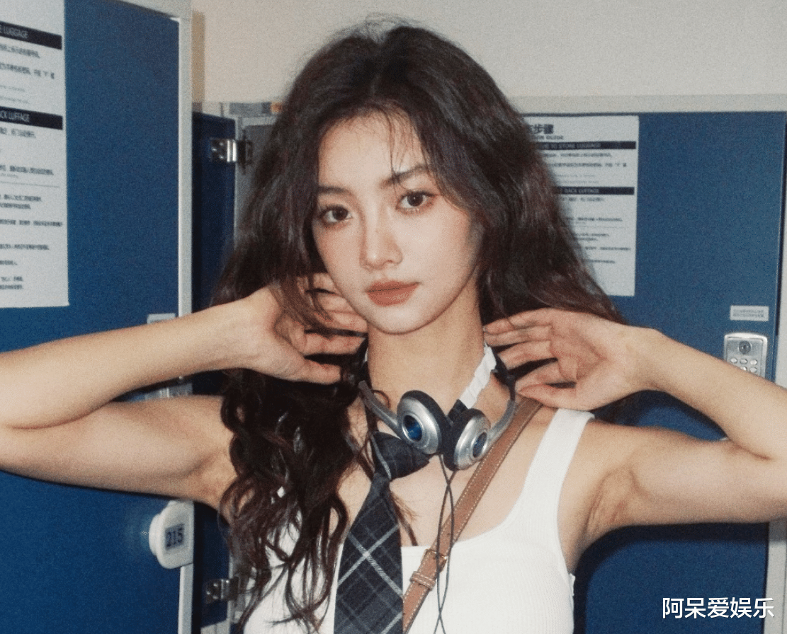 李承铉|金佳悦人气那么高,为啥还会被“网暴”?李承铉的点评很到位