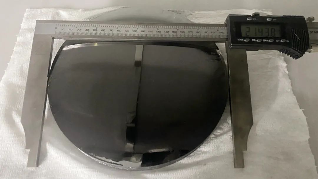 |晶盛机电宣布成功研发出8英寸N型SiC晶体