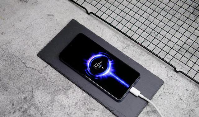 红米手机|1亿主摄+5160mAh+67W，仅售1654元，红米小金刚售价再创新低