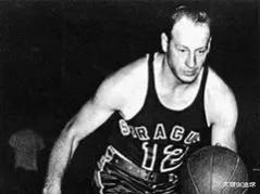 MVP|美媒列出已经去世的52位名人堂球员,哪些球员的离开让人觉得可惜