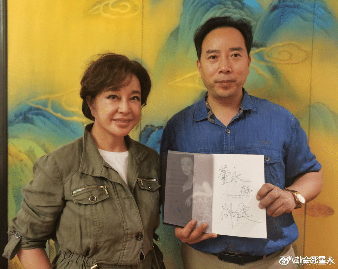 修图|大龄女星扮嫩群像,精修是少女、生图像奶奶,优雅老去不好吗?