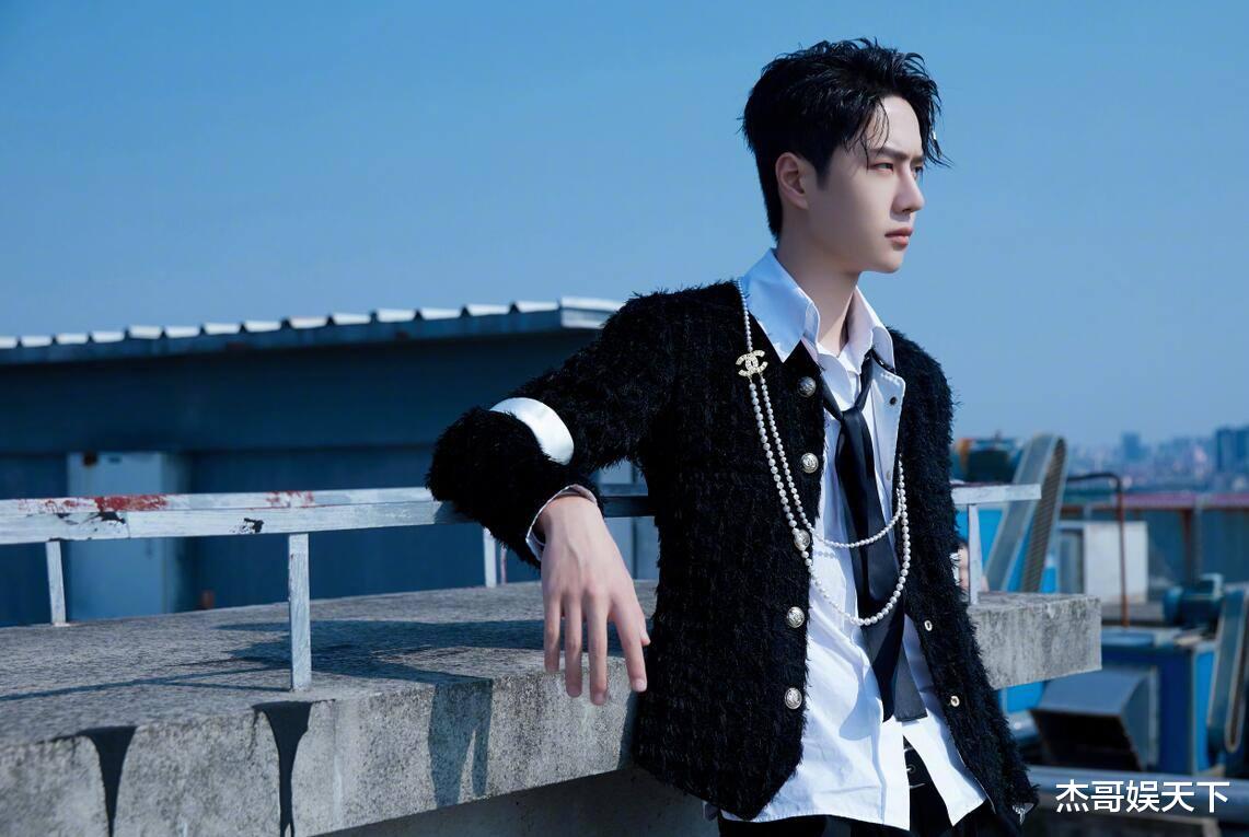 沈腾|《三个少年》开播封神，沈腾帮了大忙，王一博意外躺枪