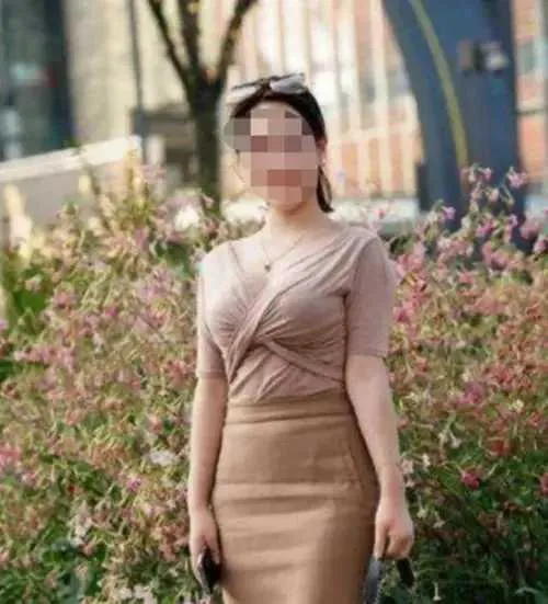 江苏南京,男子发现老婆跳舞回来,身上没汗味,反而有沐浴露的清香,有时甚至下半夜两三点才回家,他起了疑心