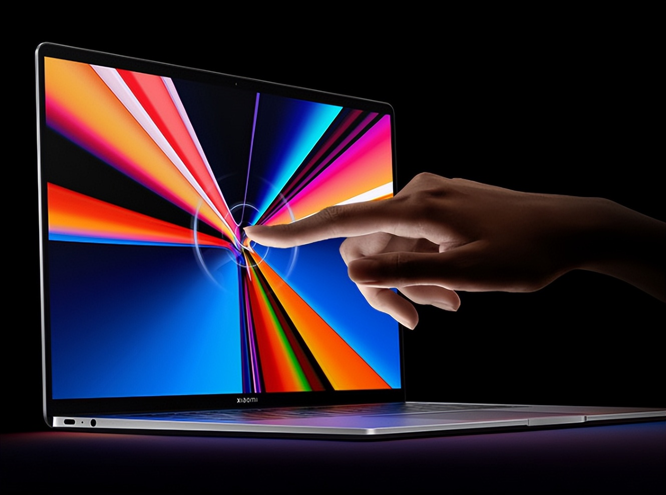 小米科技|惠普和小米高分屏笔记本谁更强:惠普华丽,小米则性价比很高