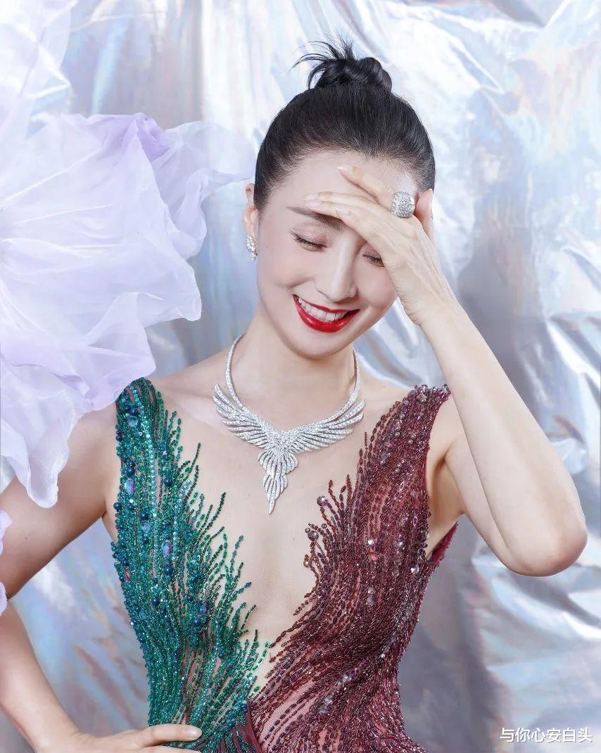 王鹤棣|冯导,蔡徐坤ab,吴谨言,小陶虹,王鹤棣