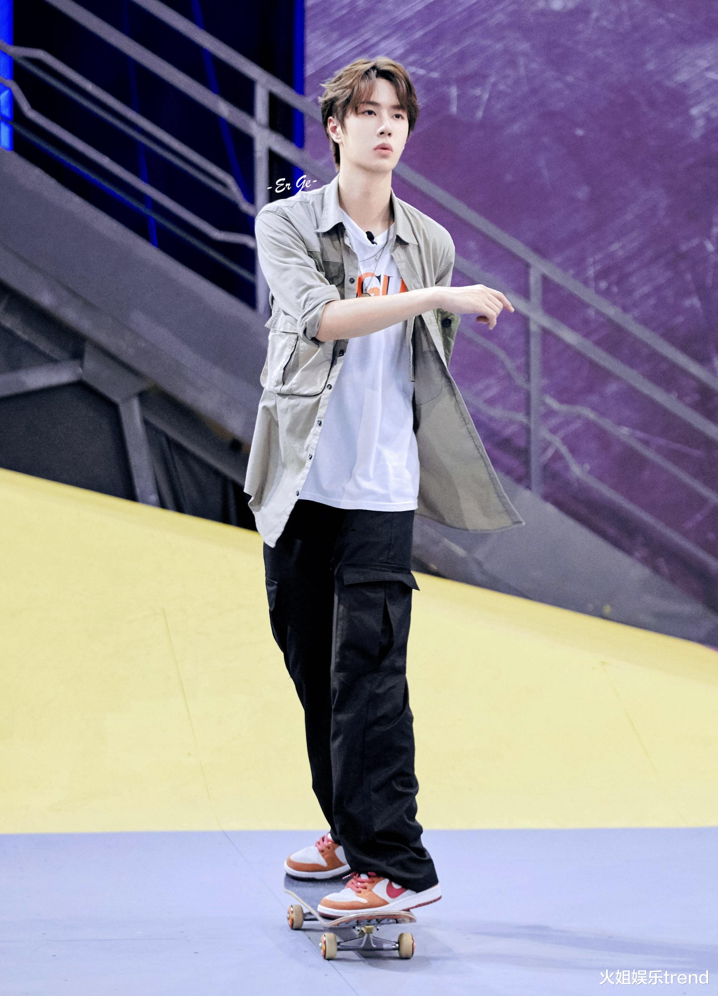 王一博|王一博代言冰红茶代表了什么?历届冰红茶代言人有多红?