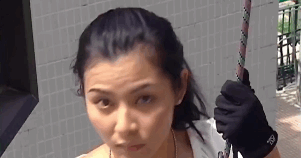 女孩|再也没有女主像她一样永远昂着头了