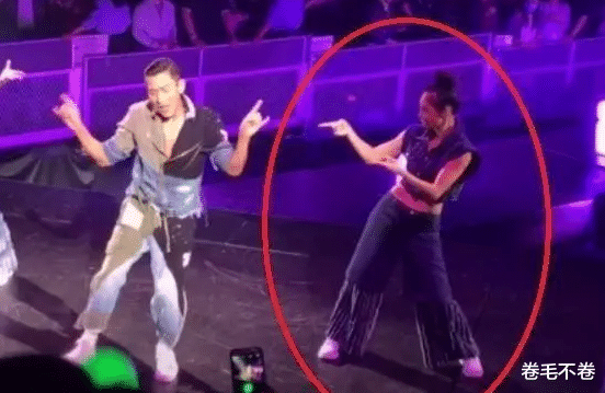 刘德华|她陪了刘德华25年,41岁仍未婚,眼睁睁看着他娶了别人