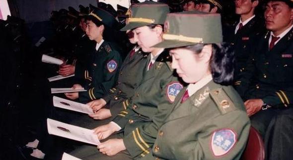 2002年,5名男子模仿电视剧《插翅难逃》抢劫23万,警察5天破案