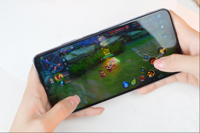 大屏手机|大屏手机市场幸存者，细说荣耀X30MAX，除了屏幕大还有什么？