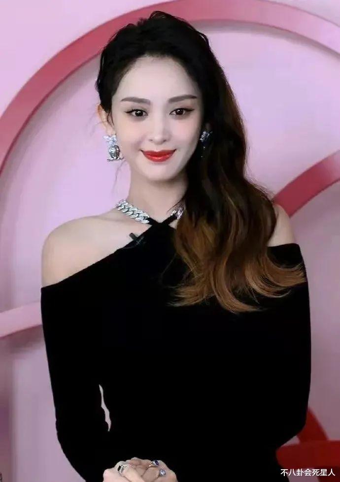 迪丽热巴|当淡颜女神遇上浓颜美人，谁更美？7组女星对比强烈