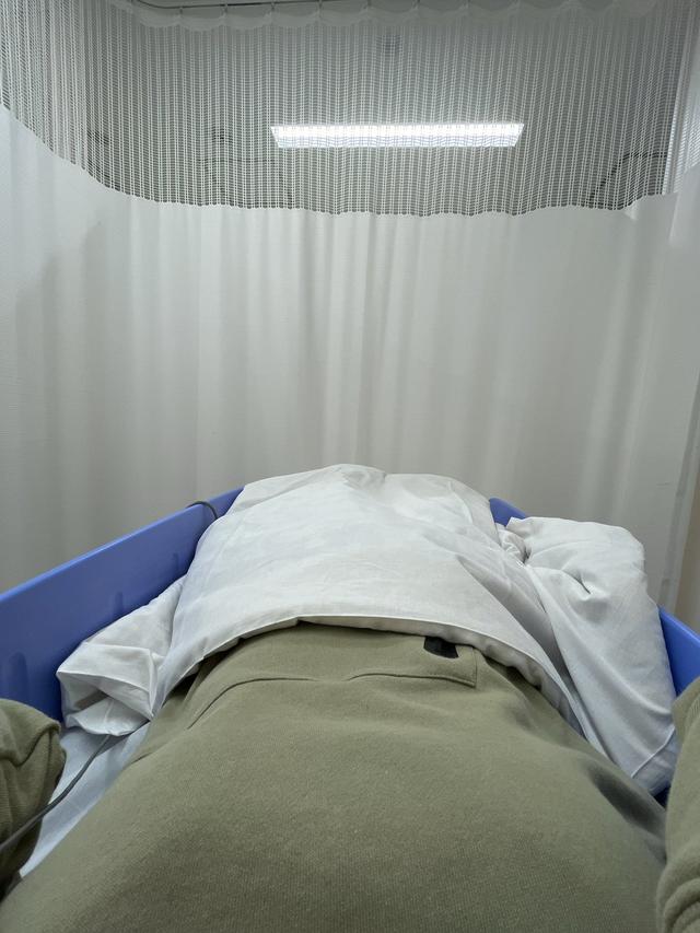 日本情侣夜玩跳楼机被困50米高空,挨冻4小时,获救时再遇惊险!