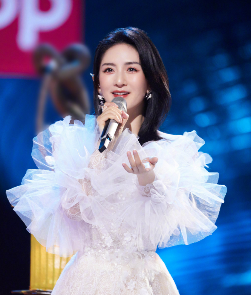 谢娜|谢娜发文官宣新节目,与何炅再合体,网友:我的《快本》又回来了!