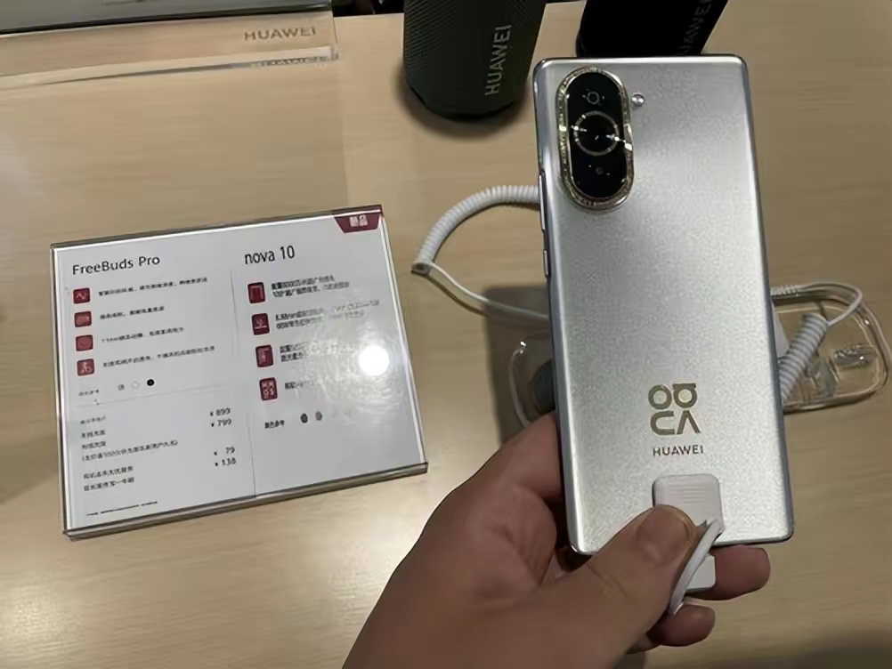 |直跌1172元，荣耀magic4终于降价了，果然用户不给力厂商就着急