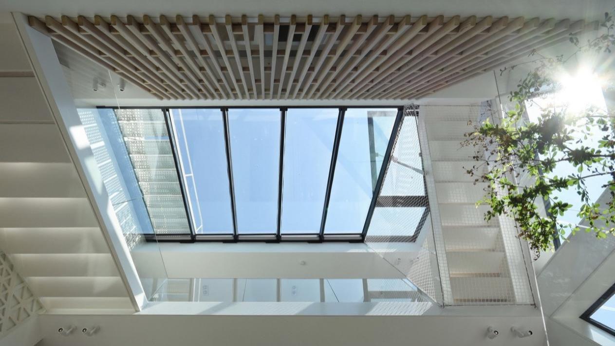 屋顶开天窗敞亮的不是一星半点，是独栋别墅的还等啥，这8种样式任你挑选