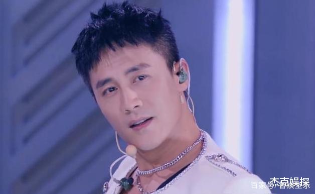杜淳 40岁杜淳自曝健身成果，脸部瘦到脱相，网友吐槽：变得像糟老头子