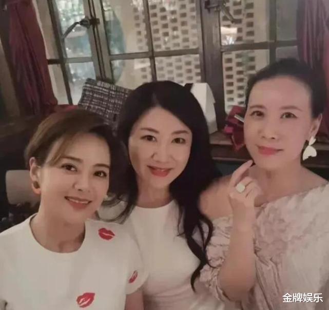 东方卫视|房海燕与朱桢回东方卫视与好友相聚!程雷陈蓉再度复出还会远吗