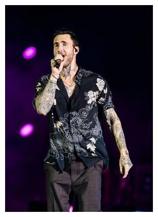 亚当·莱文|亚当莱文的色情丑闻 - 21岁的美女成为第五位卷入的女性