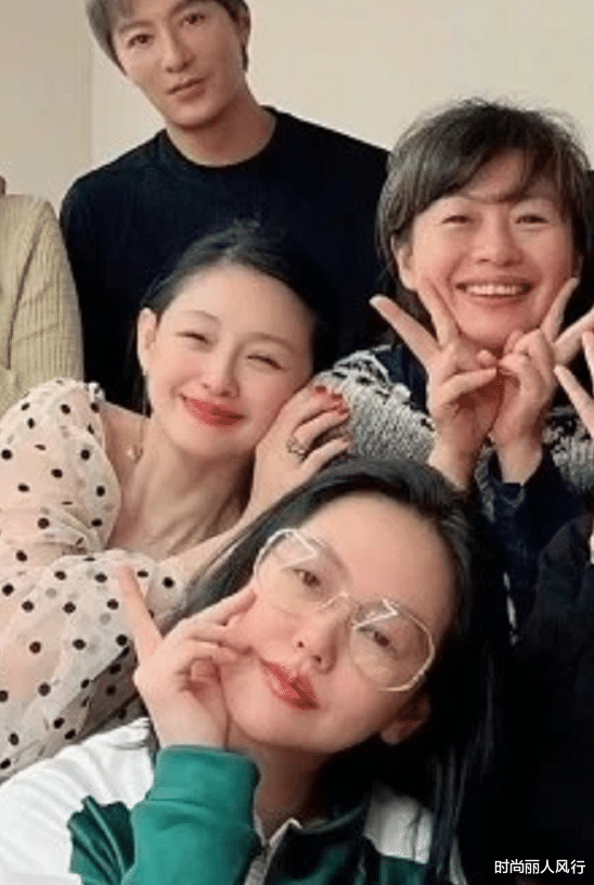 大S|大s嫁到韩国，一大早就闪婚喊老公“欧巴”，重回少女颜穿衣封神