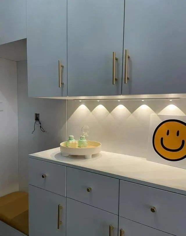 看她家套内60平小窝,全屋简单又漂亮,一进屋就被入户玄关迷住