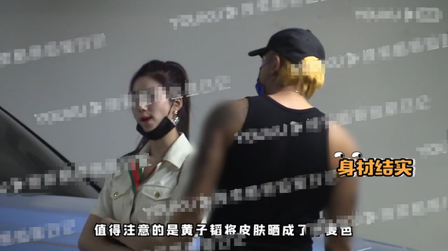 黄子韬|黄子韬徐艺洋再添锤！女方撒娇不断男方宠溺忍让，购物后一同返家