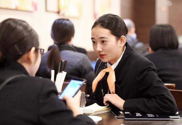 |职场中,如果你遇到这几种人,离他们越远越好