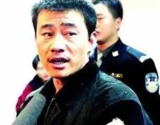 16岁河南小伙2000元买下水泥袋,转手卖一万,1992年攒下千万身家