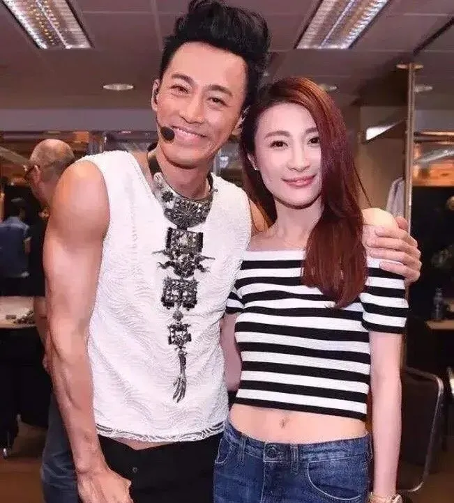 陈晓|陈晓深夜发文：17年了，依然放不下她！