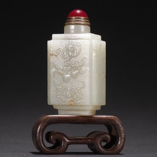 和田玉籽料|和田玉籽料蝙蝠求寿鼻烟壶