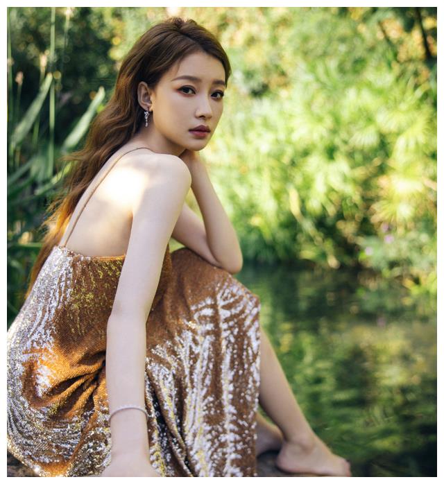 倪妮|给金鸡奖红毯上最惊艳的18位女星排个名：倪妮第2，关晓彤垫底了