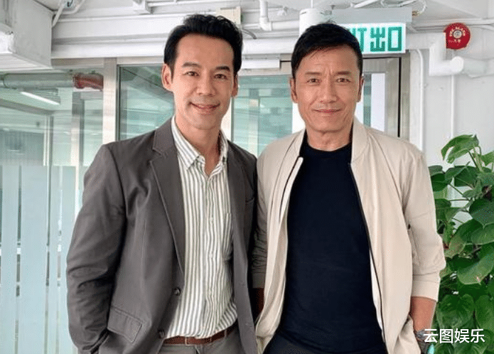 徐荣|TVB男星自曝曾不满同学林峯上位快，觉得自己更帅，媲美金城武