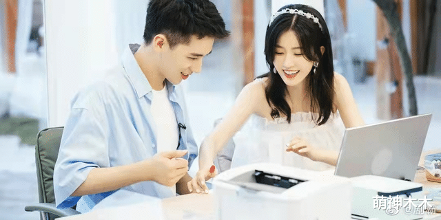 许魏洲|许魏洲结婚众星祝贺,跟圈外妻子已交往四年,曾羡慕任嘉伦有担当