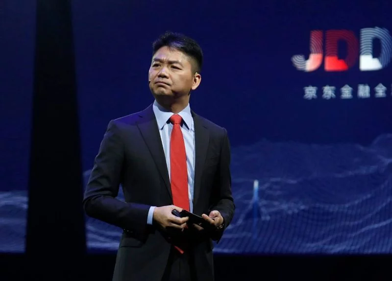 刘强东|不是时代抛弃了刘强东，而是他没有读懂章泽天