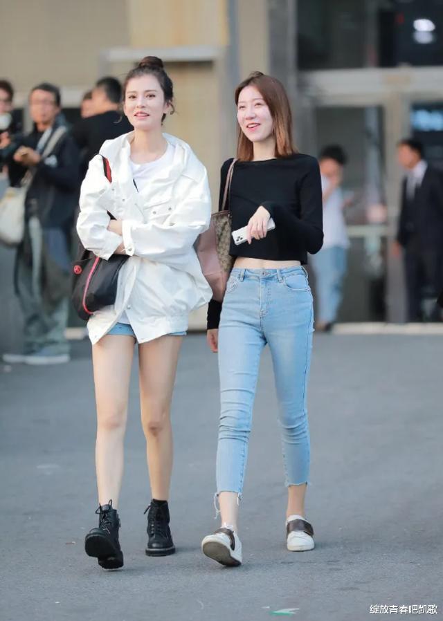 丸子头 丸子头太可爱了，搭配白衣清新又时尚