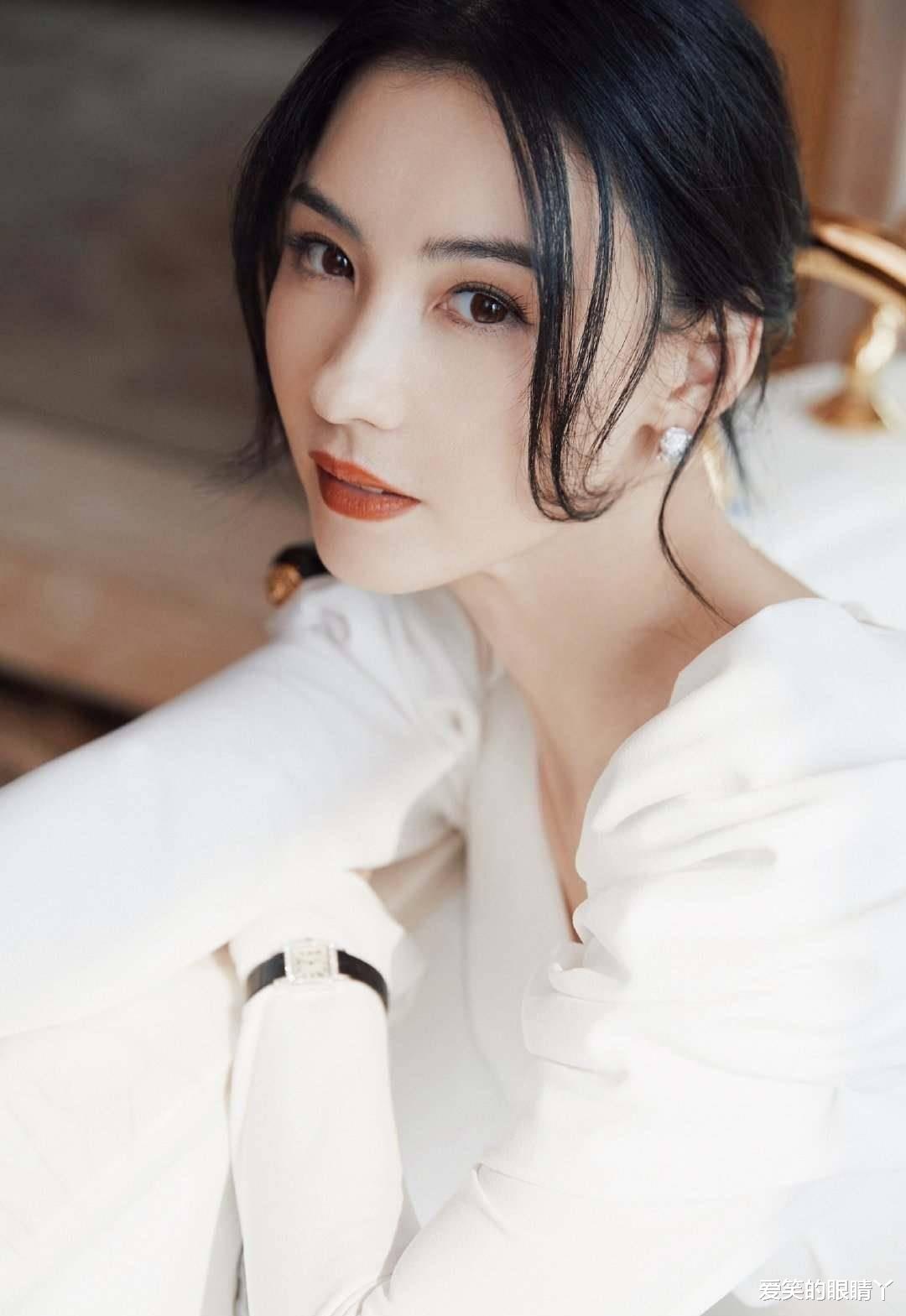 张柏芝|张柏芝机场偶遇王菲女儿李嫣,小姑娘情商太高,一句话化解尴尬