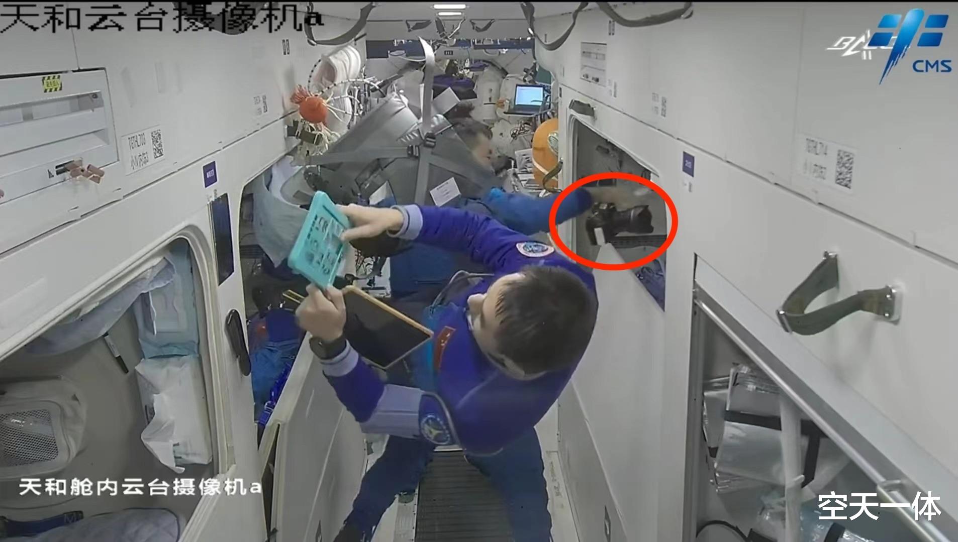 太壮观了!我国空间站三舱组合体动图欣赏,还没有手机拍得清楚?
