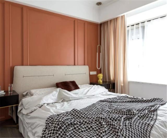 床头背景墙别再挂装饰画了!现在流行乳胶漆+石膏线,高级又好看